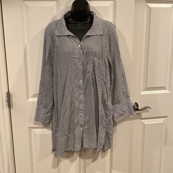 Zara Tops - Large Zara blue/gray button down stripe shirt